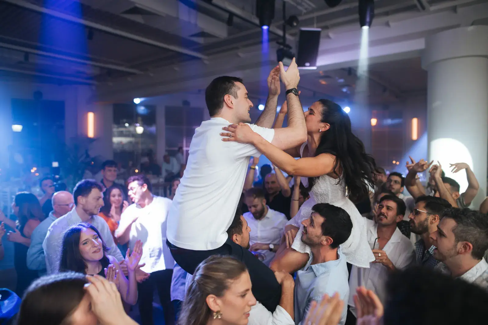 צילום חתונה בבית על הים: אדריכלות, משפחה ואור משתנה, תמונה 35