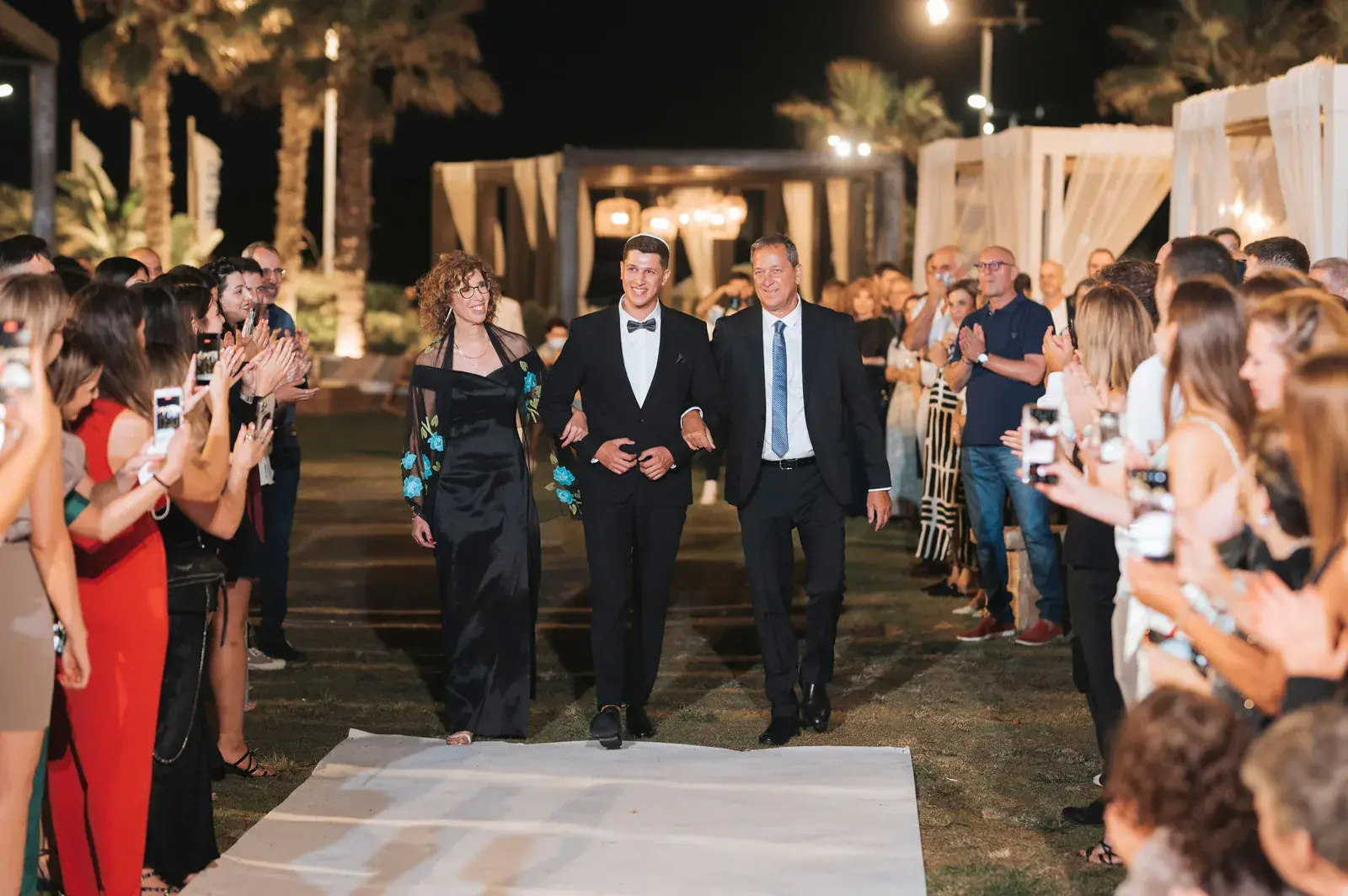 Wedding Photography at Kochav Hayam: Soft Elegance and Light on the Waterline, photograph 14