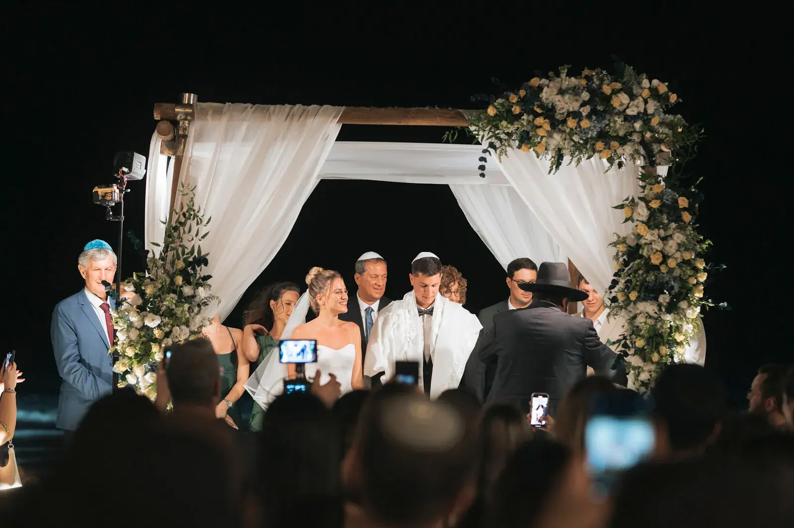 Wedding Photography at Kochav Hayam: Soft Elegance and Light on the Waterline, photograph 17