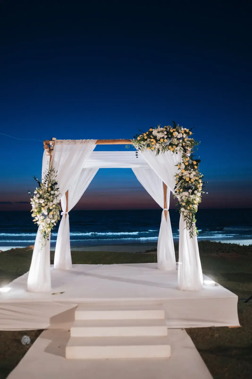 Wedding Photography at Kochav Hayam: Soft Elegance and Light on the Waterline, photograph 28