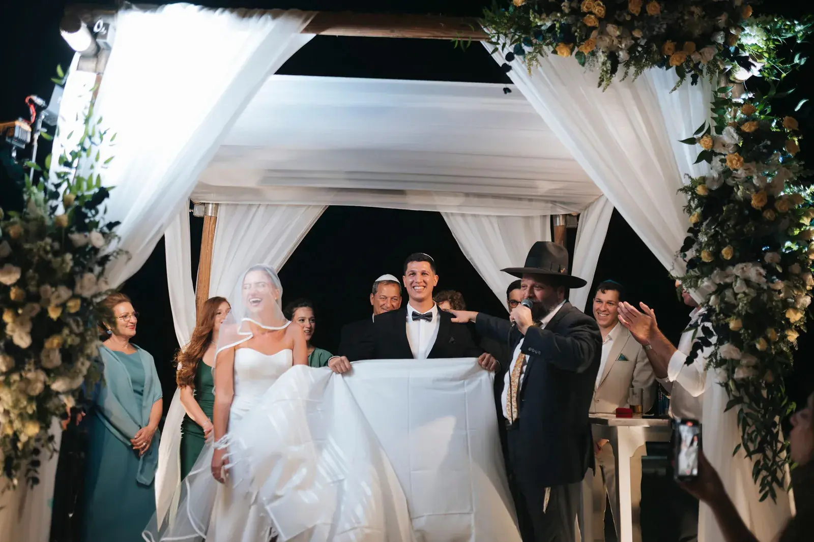Wedding Photography at Kochav Hayam: Soft Elegance and Light on the Waterline, photograph 29