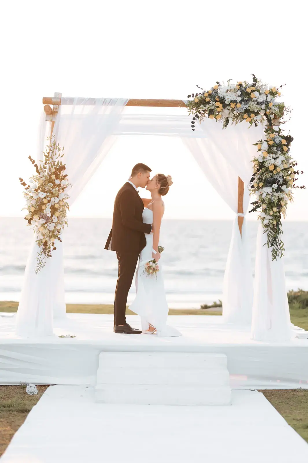 Wedding Photography at Kochav Hayam: Soft Elegance and Light on the Waterline, photograph 41