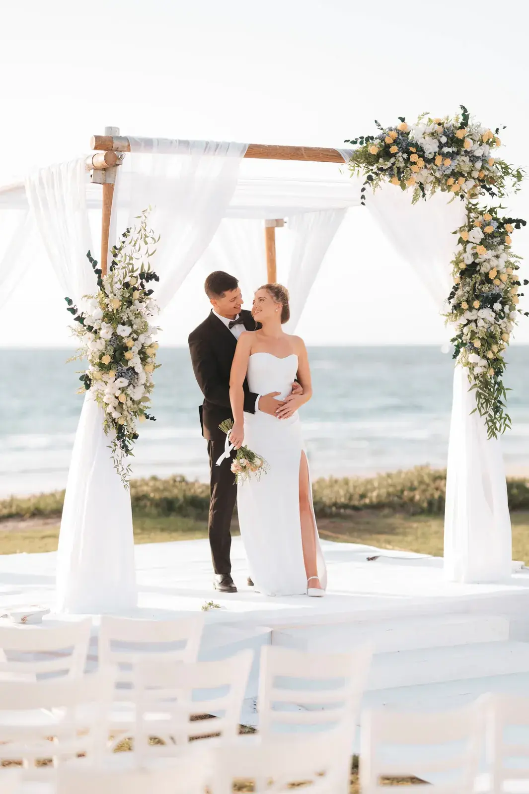 Wedding Photography at Kochav Hayam: Soft Elegance and Light on the Waterline, photograph 7
