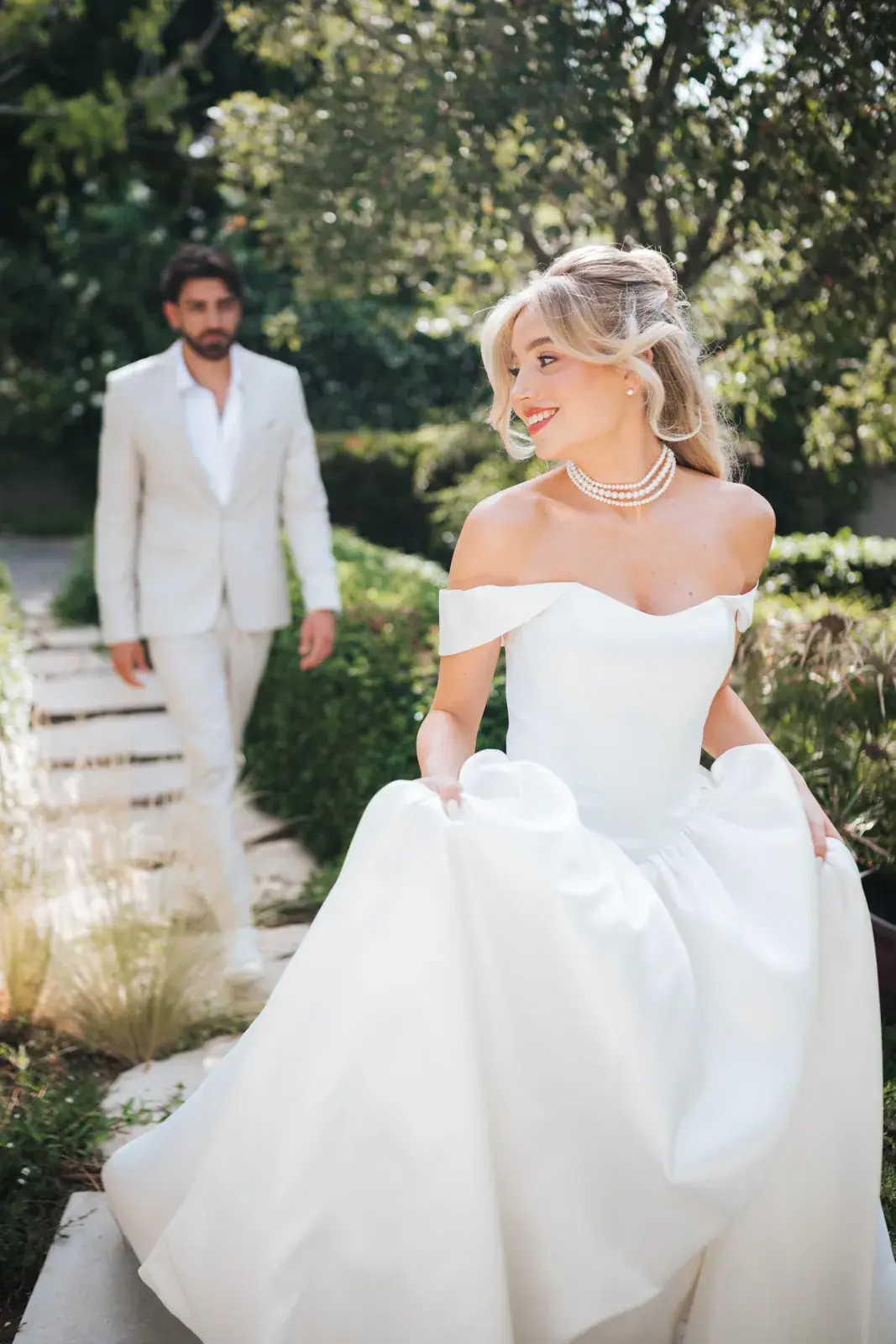 Wedding Photography at Kahi Resort: The Perfect Blend of Rustic Architecture and Modern Luxury, photograph 26