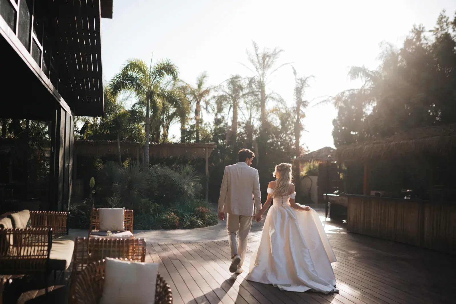 Wedding Photography at Kahi Resort: The Perfect Blend of Rustic Architecture and Modern Luxury, photograph 29