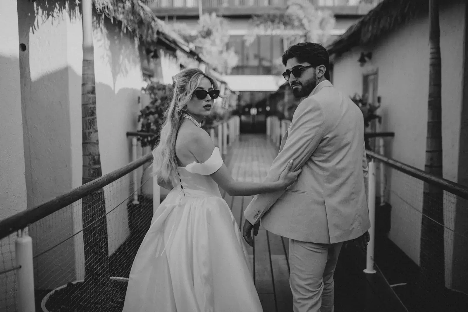 Wedding Photography at Kahi Resort: The Perfect Blend of Rustic Architecture and Modern Luxury, photograph 30