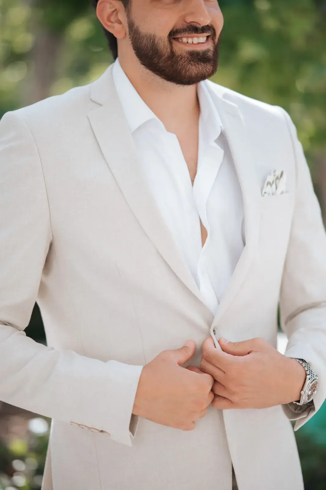Wedding Photography at Kahi Resort: The Perfect Blend of Rustic Architecture and Modern Luxury, photograph 4