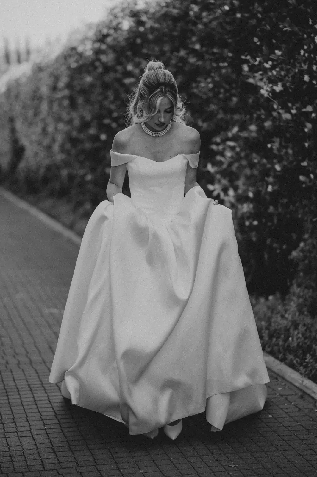 Wedding Photography at Kahi Resort: The Perfect Blend of Rustic Architecture and Modern Luxury, photograph 5
