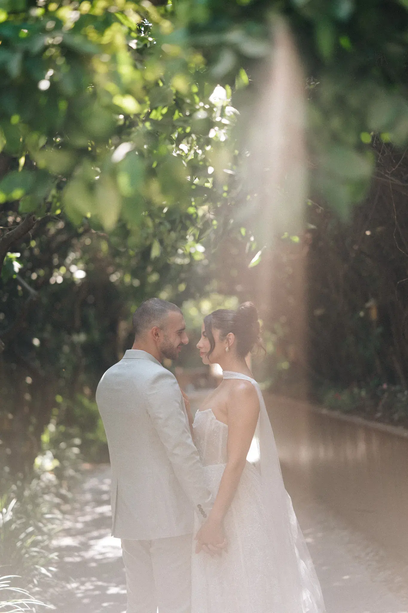 A Friday Afternoon Wedding or an Evening Celebration? A Guide to Choosing Your Mood and Pace, photograph 4