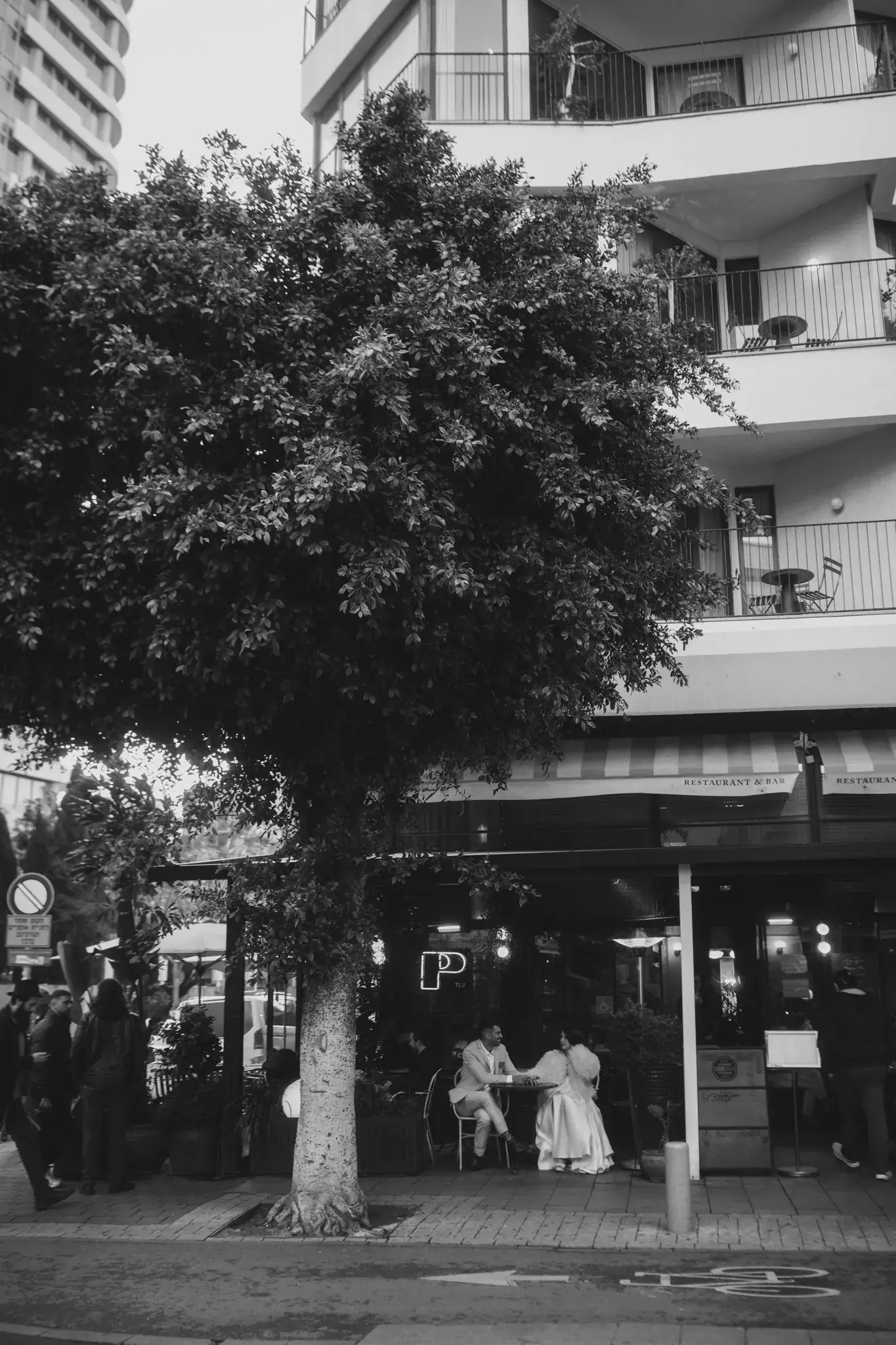 צילום חתונה בתל אביב: נווה צדק ועד שדרות רוטשילד – מסע בין סטייל לאמת אורבנית, תמונה 37